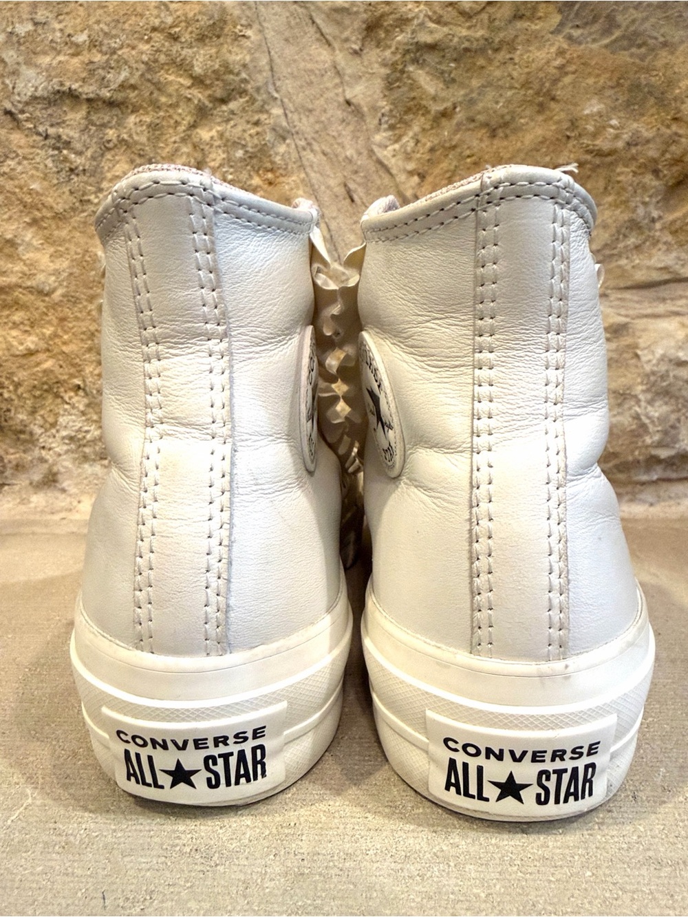 Converse CTAS Platform Lift Hi-Top White Leather Ruffle Sneakers Women's 6 - Picture 3 of 10